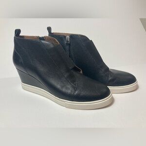 L. Paolo black wedge shoes ankle boots 8M